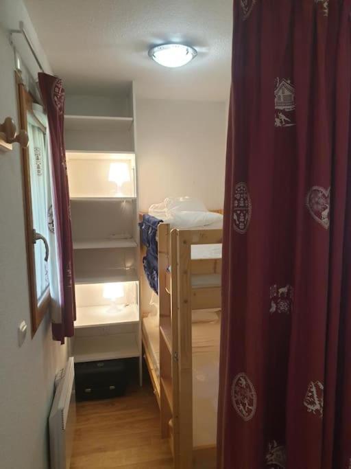 Emma Equipe Et Refait A Neuf Dans 3 Etoiles Apartment *